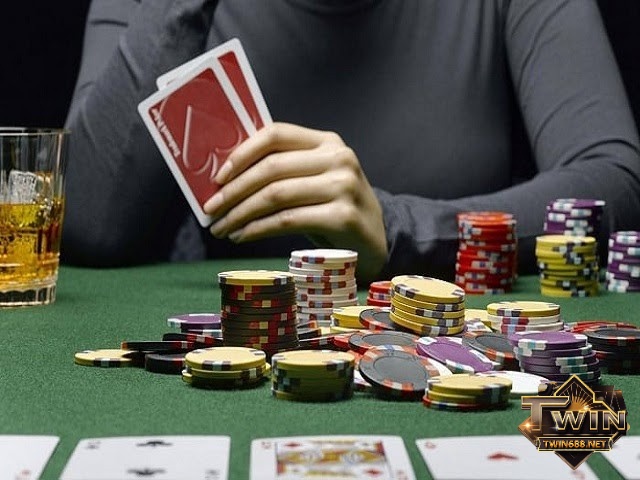 Tìm hiểu luật trước khi nghiên cứu mẹo chơi poker 